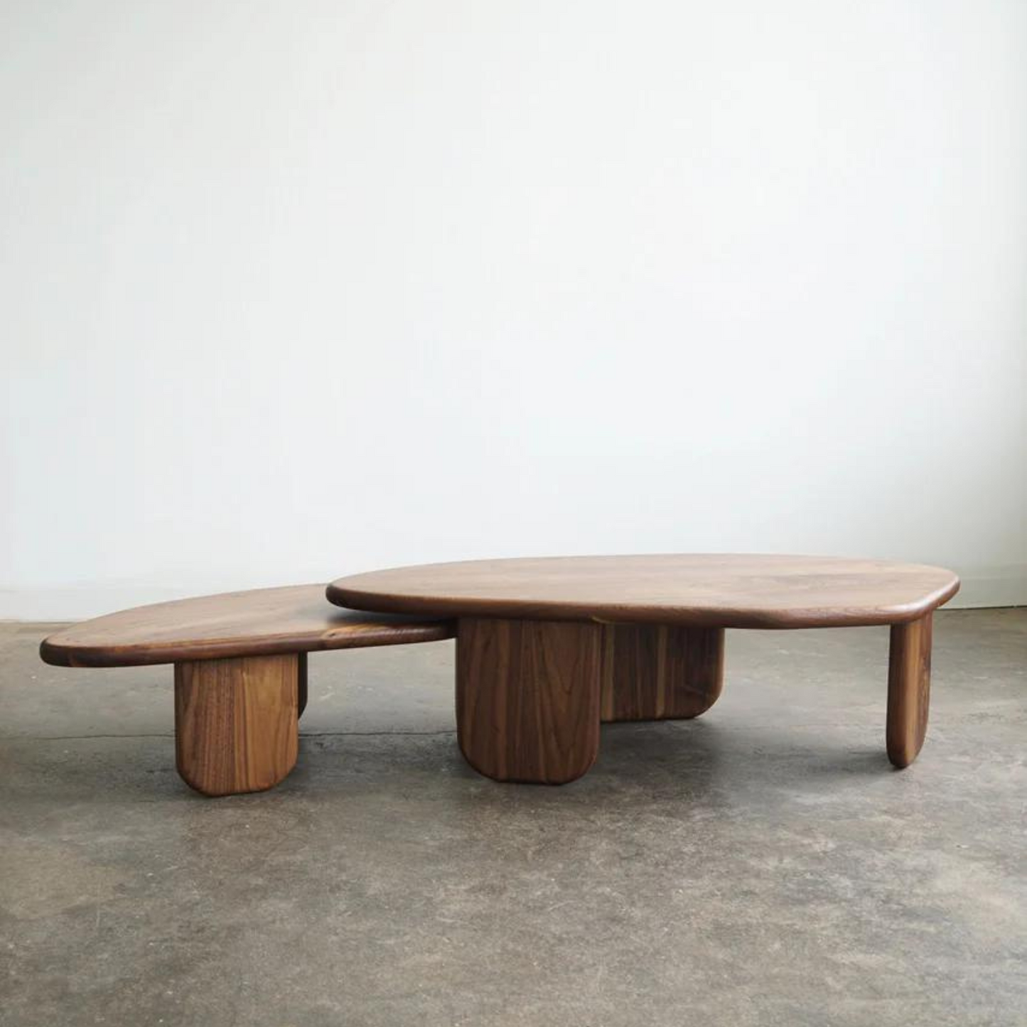 AVELLANA walnut coffee table set