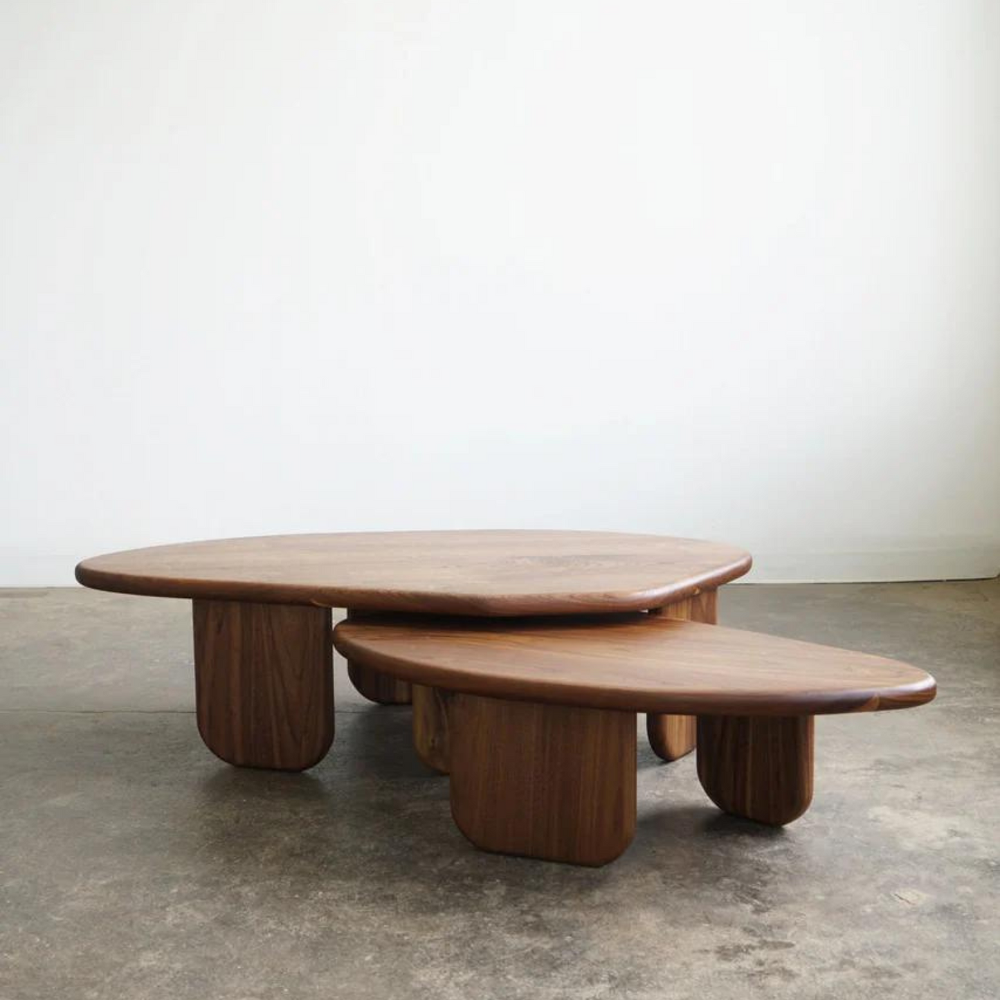 AVELLANA walnut coffee table set