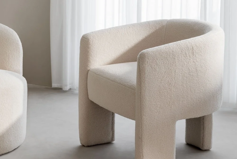 ORUGA Collection 3-legged wool armchair 