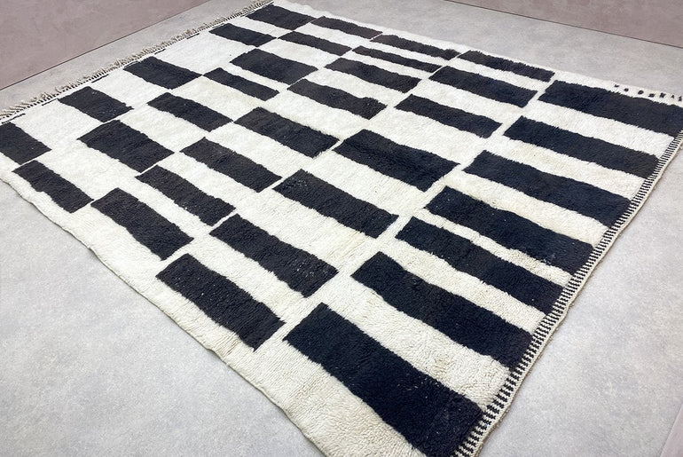 Handmade 100% wool DAMAS rug