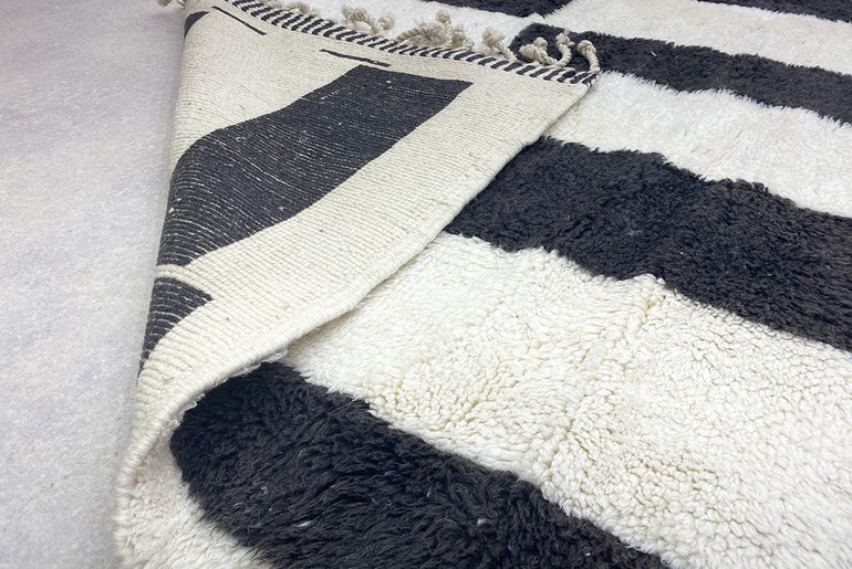 Handmade 100% wool DAMAS rug