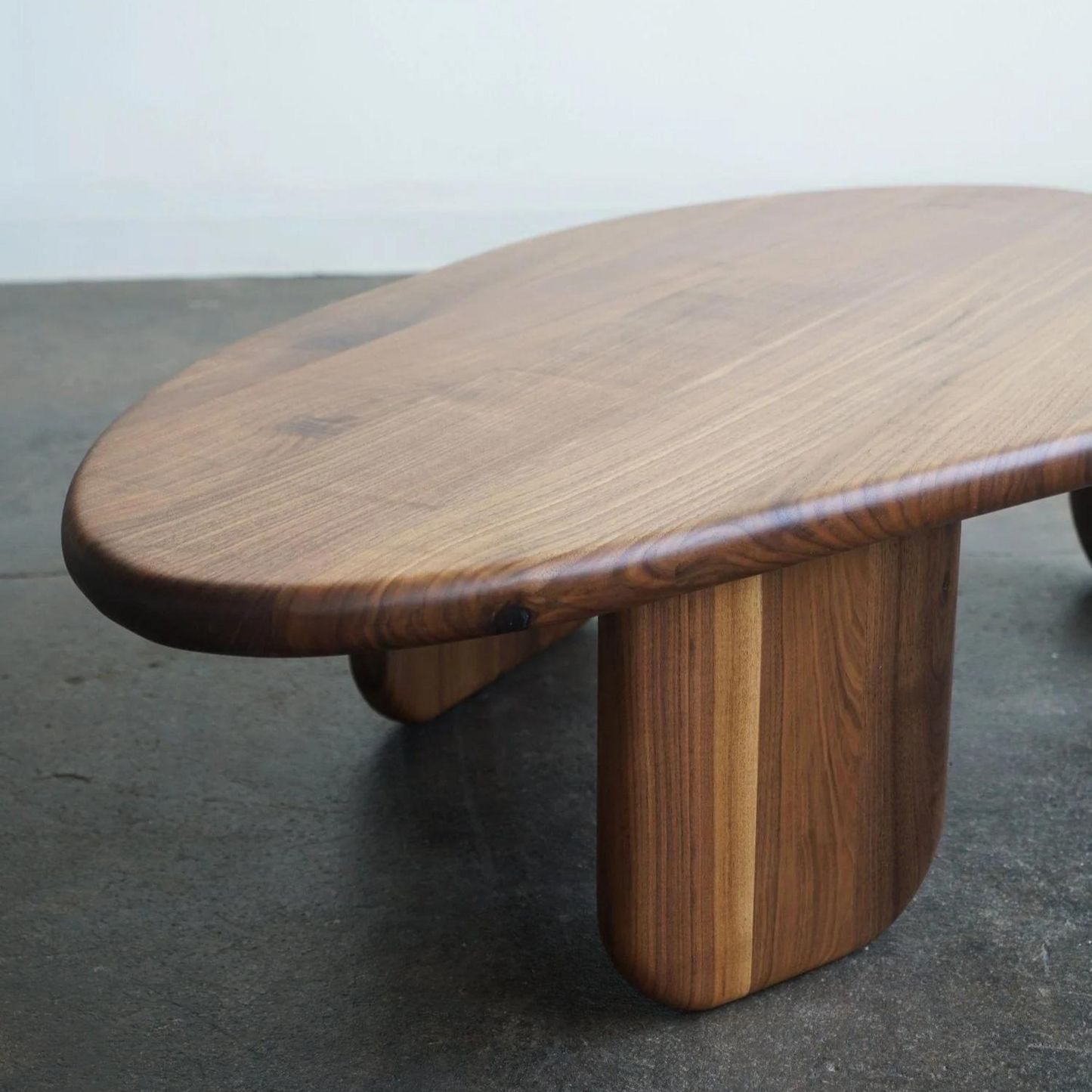 AVELLANA walnut coffee table