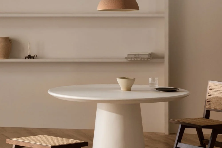 AGATHE waxed concrete dining table Ø120cm