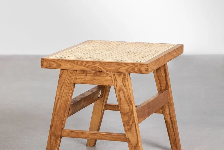 Tabouret en bois massif et cannage de rotin ALEJO